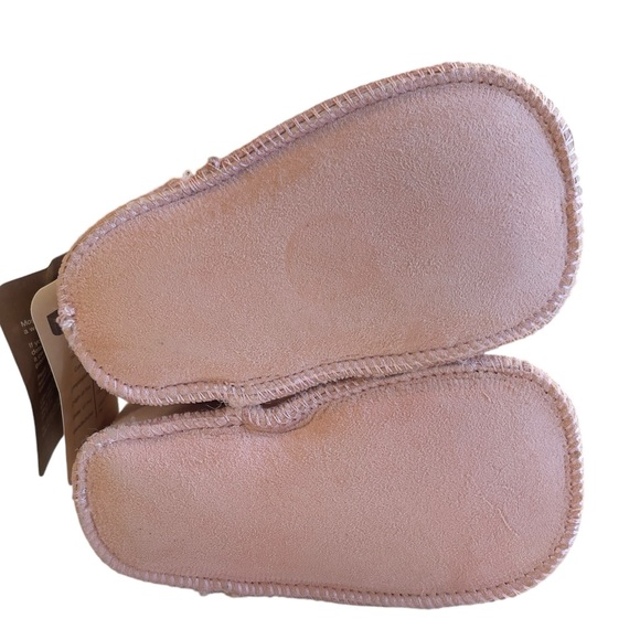 LAMO FOOTWEAR PINK SHEEPSKIN BABY BOOTIES - SIZE LARGE - NWT! - Picture 7 of 7